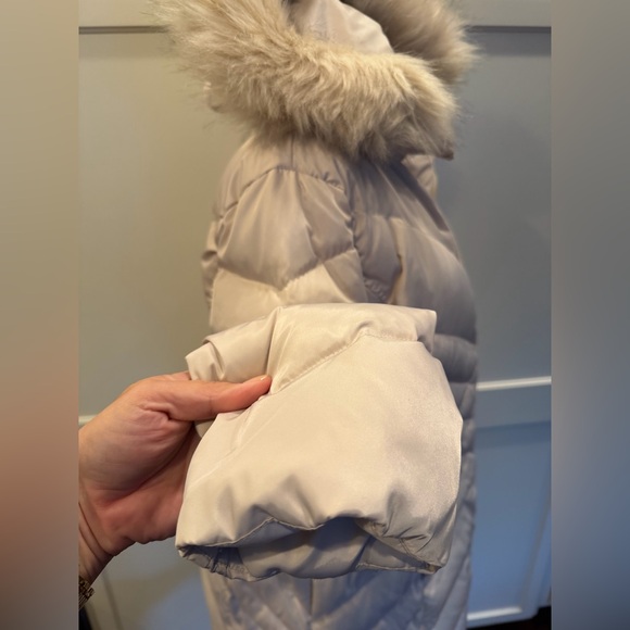 Women's Kenneth Cole Cream Puffer Coat with Faux Fur Hood - Picture 3 of 6